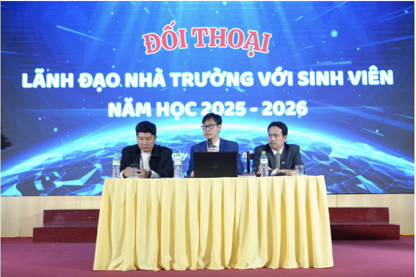 Đối thoại Lãnh đạo Nhà trường với sinh viên: Lắng nghe để đồng hành và nâng cao chất lượng đào tạo